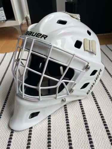 Bauer NME One medium goalie mask helmet HECC Certified