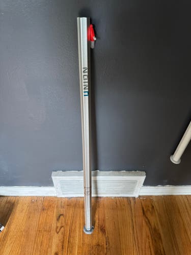 BN Maverik Union Attack Shaft in Silver