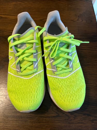 New Balance Women's Fuelcell Propel V2 Lime Go