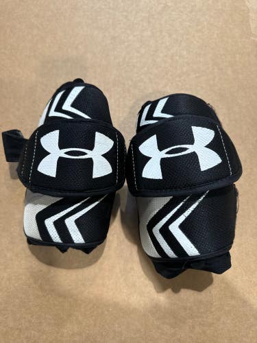 Used Medium Adult Under Armour Arm Pads