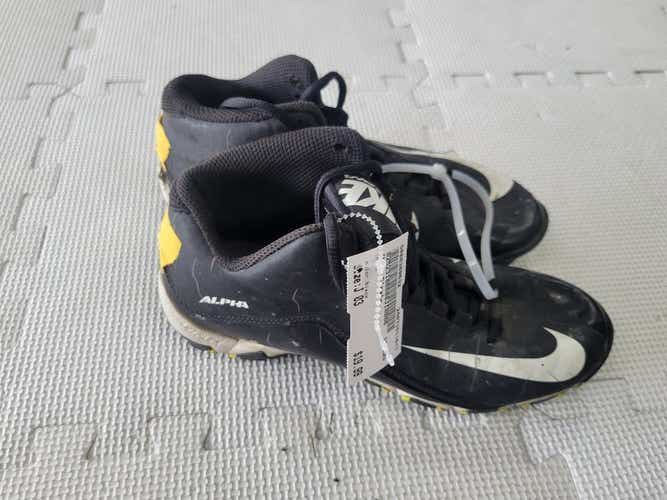 Used Nike Junior 03 Football Cleats