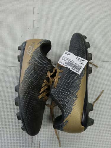 Used Dsg Speed Viper Junior 03.5 Cleat Soccer Outdoor Cleats