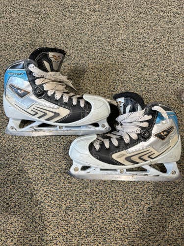 Used Intermediate CCM Vector 4.0 Hockey Goalie Skates Regular Width 6.5