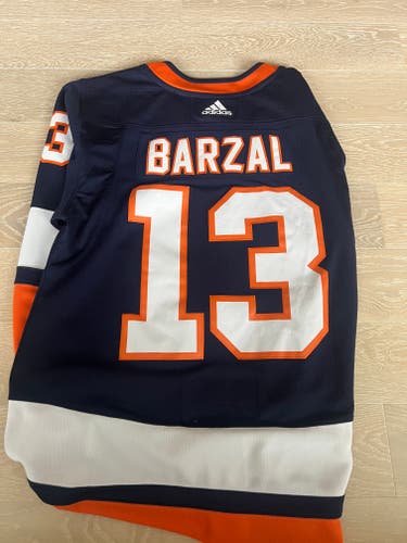 Mathew Barzal (MENS) Adidas Reverse Retro NHL Jersey Size: 52
