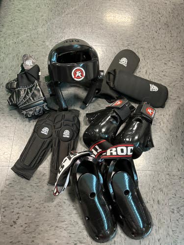 Used Tiger Rock Sparring Gloves & Pads