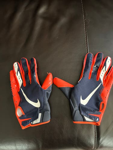Syracuse game used football gloves XL