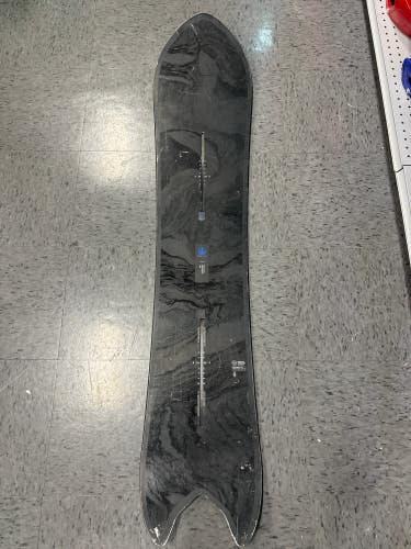Family Tree Pow Wrench Burton Snowboard- 148cm