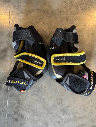 CCM AS-V Elbow Pads