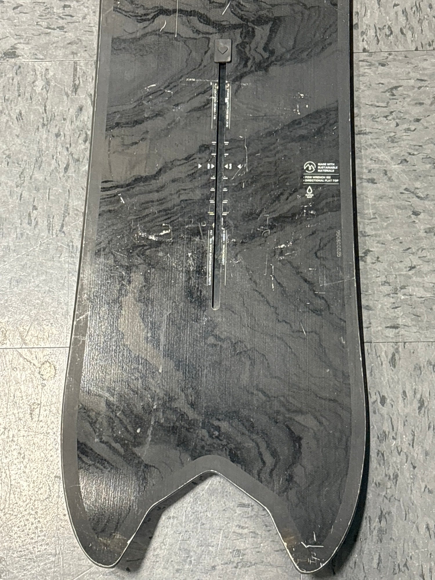 Used Family Tree Pow Wrench Rocker Burton Snowboard - 152cm 