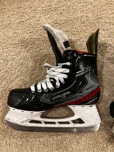 Used Intermediate Bauer Vapor X2.9 Hockey Skates Regular Width 6