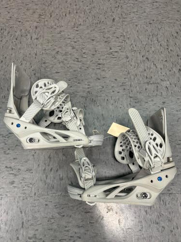 Used Medium Burton Lexa X Snowboard Bindings