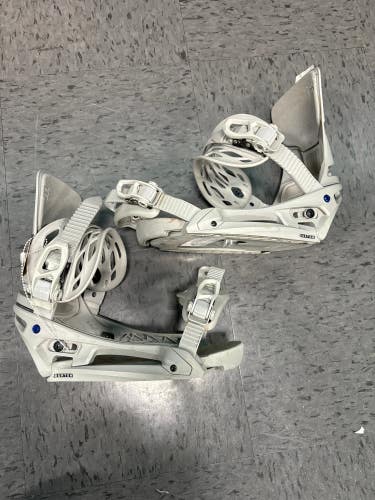 Used Small Burton CARTEL X Snowboard Bindings