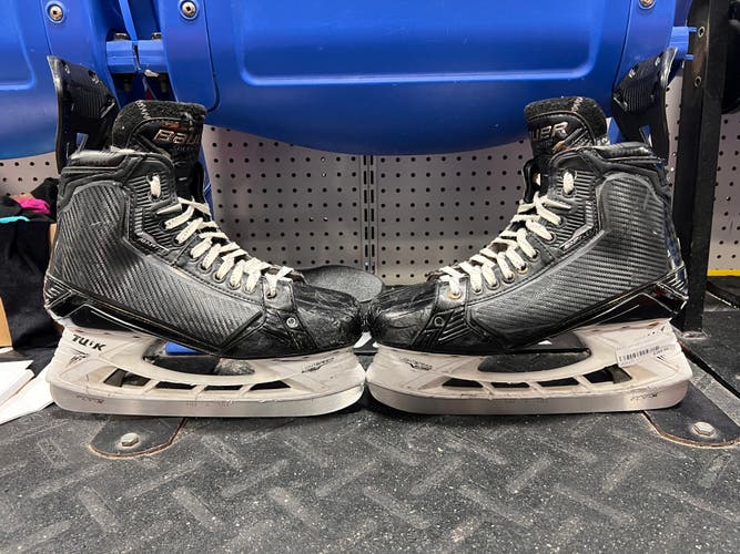 Used Senior Bauer Supreme Mach Hockey Skates 10