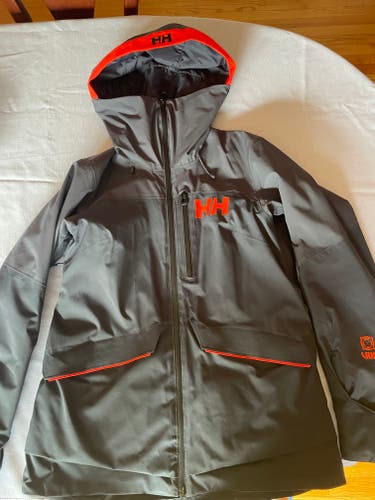 Gray Used Women's Medium Helly Hansen Jacket