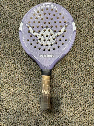 Used Unisex Viking Tennis Racquet