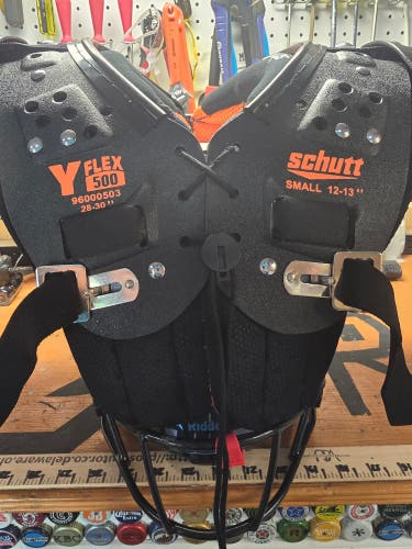 Used Small Youth Schutt Y-Flex 500 Shoulder Pads