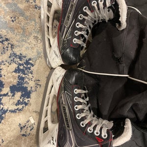Used Junior Bauer Regular Width   Size 1.5 Vapor X500 Hockey Skates