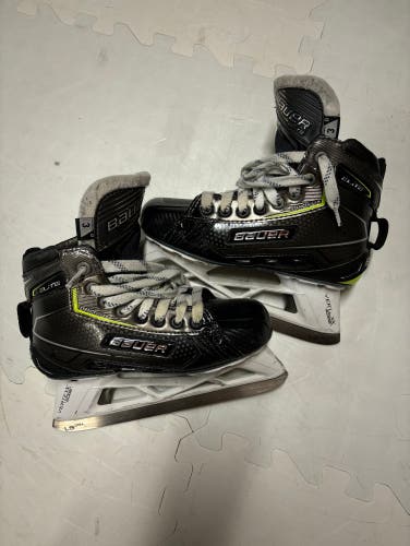 Bauer Elite Goalie Skates size Jr 3 Fit 1