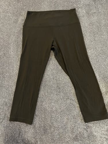 Lululemon cropped leggings, size 10