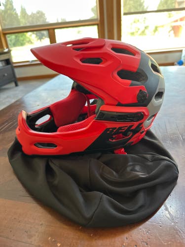 Women’s Bell mountain bike helmet