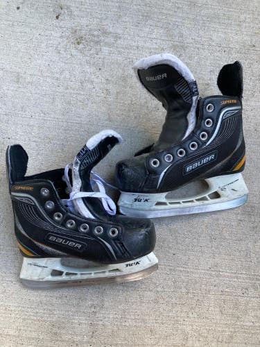 Used Youth Bauer Supreme One20 Hockey Skates Regular Width 11