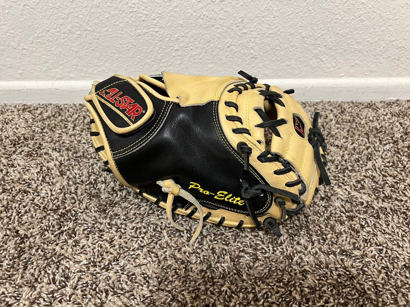 Used Right Hand Throw 32" CM3000xsbt Baseball Glove