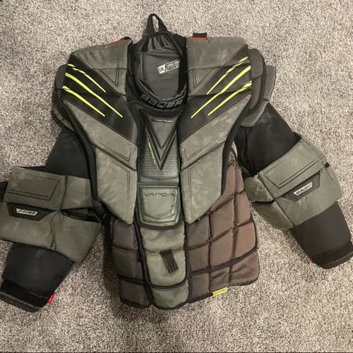 Used Large Bauer Hyperlite Goalie Chest Protector