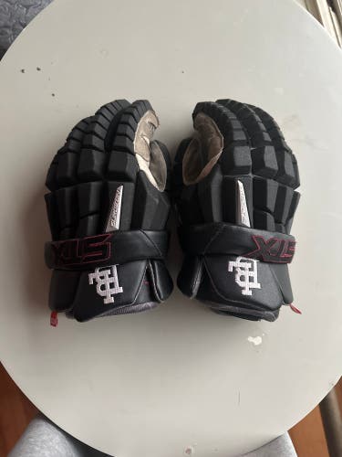 Used  STX Large Surgeon RZR Lacrosse Gloves