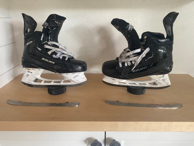 Intermediate Bauer 6 Supreme Mach Hockey Skates