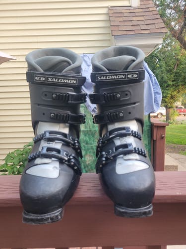Used Men's Salomon All Mountain Performa Ski Boots Medium Flex