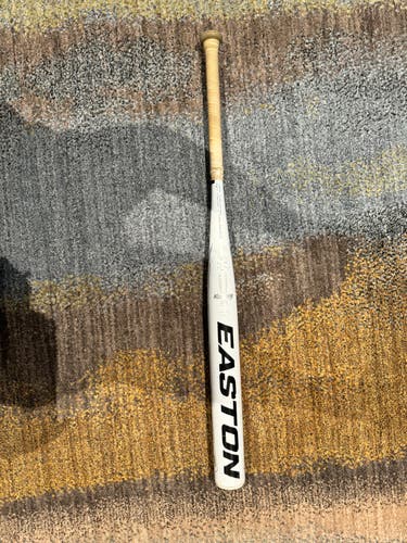 Used 2023 Easton Ghost Bat (-10) Composite 23 oz 33"