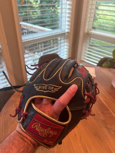 Used  Right Hand Throw 11.5" Heart of the Hide Baseball Glove