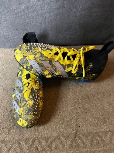 Adidas Marvel x Predator Freak Wolverine soccer cleats - LIMITED EDITION