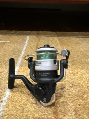 ZEBCO 33 Micro Spinning Reel