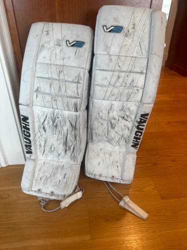 Vaughn V9 Velocity Jr Goalie Leg Pads