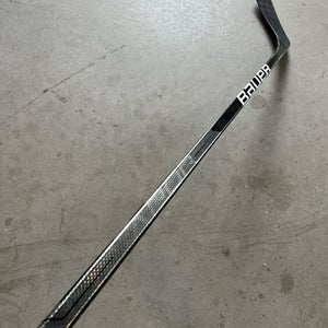 NCAA New Senior Bauer Left Hand 82 Flex P92 Pro Stock Vapor Hyperlite Hockey Stick