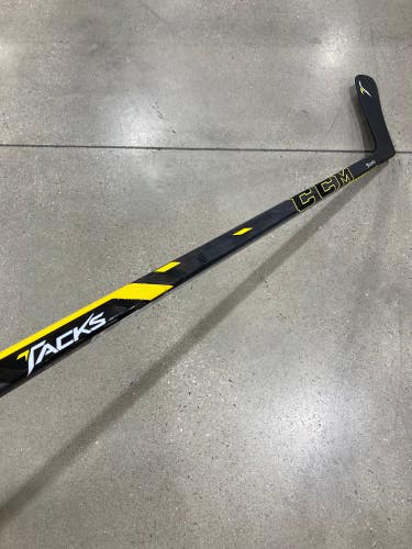 NEW Senior CCM Tacks Left Handed Hockey Stick P40