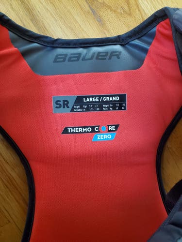 Large Bauer Hyperlite 2 Goalie Chest Protector