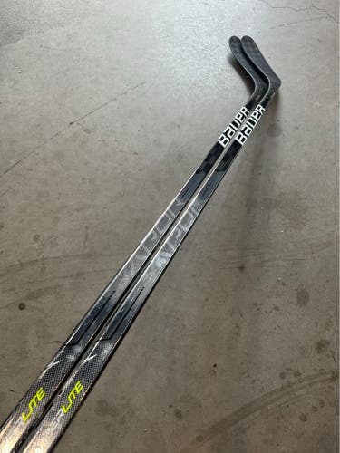 2 PACK NCAA New Senior Bauer Left Hand 87 Flex P28 Pro Stock Vapor Hyperlite Hockey Stick