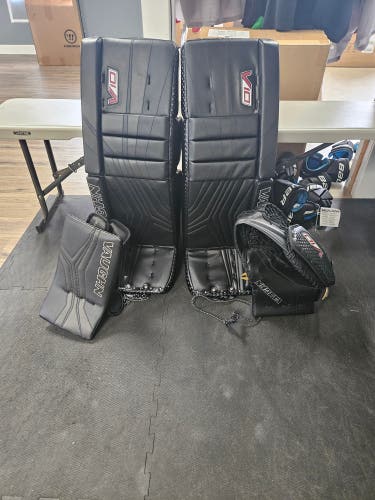 New 28" Vaughn Regular Goalie Full Set