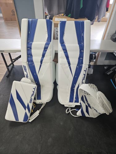 New 33" True L12.2 Regular Goalie Full Set