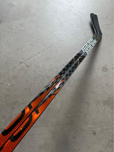 2 PACK NHL Kaiden Guhle New Senior Bauer Left Hand P92 95 Flex Pro Stock Vapor ADV Hockey Stick