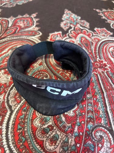 CCM NG900 S-M Neckguard