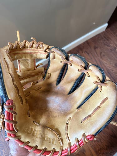 Wilson A2000  Baseball Glove -l