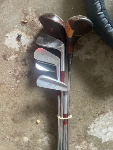 Used Lot Of Different Brand Golf clubs