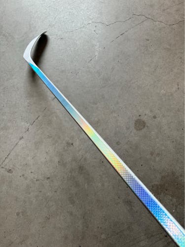 New Junior CCM Left Hand P28 40 Flex Pro Stock White FT Ghost Hockey Stick Blackout Pro+