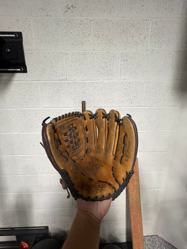 2019 Rawlings RTD SERIES 12.5" ( Right handed thrower)