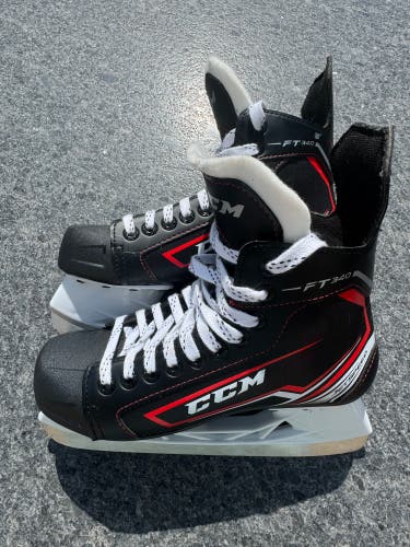 Used Intermediate CCM Size 5 JetSpeed FT340 Hockey Skates