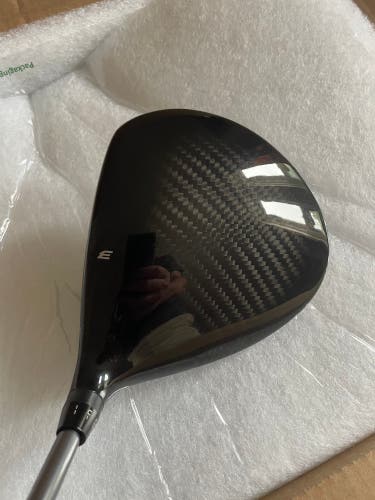 New- Tour Edge Exotics EXS 220 Driver