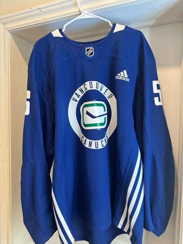 Practice worn Vancouver Canucks jersey size 58 Adidas MIC (Made in Canada)